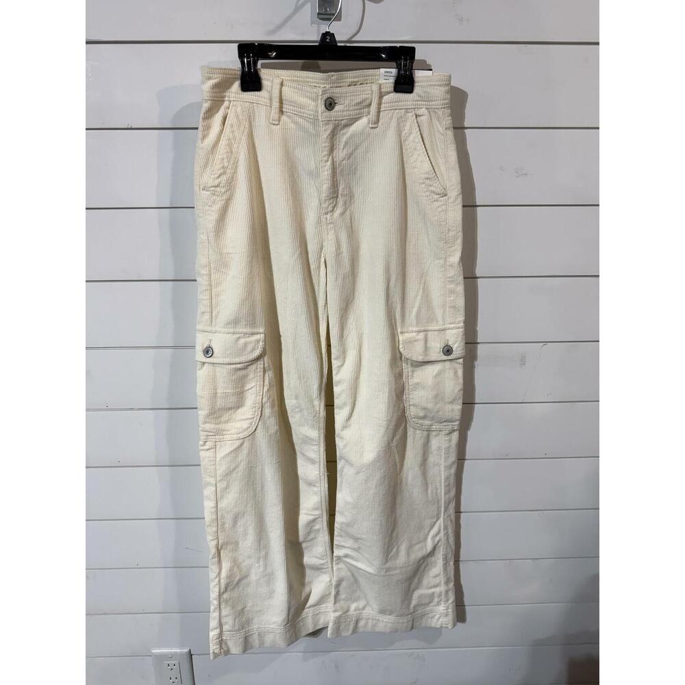 American Eagle Women's Cream Corduroy Cargo High Rise Size 2 NWT